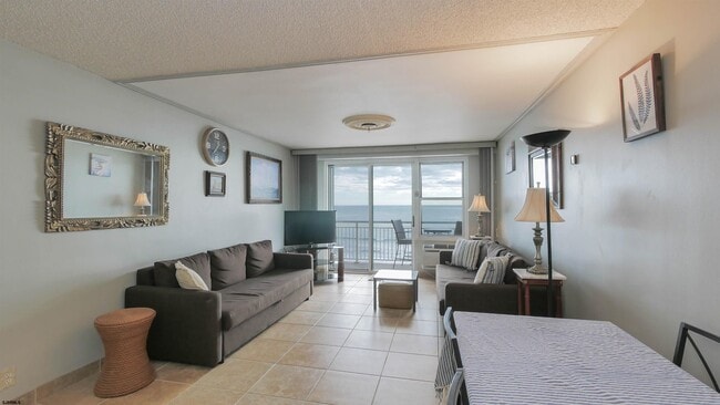 Photo - 9400 Atlantic Ave Unidad 1105