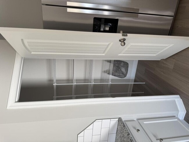 Photo - 185 Hampstead Blvd