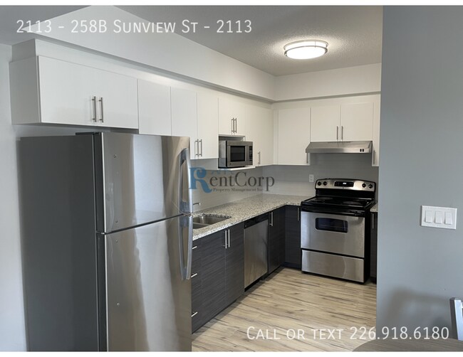 Photo - 258B-258B Sunview St