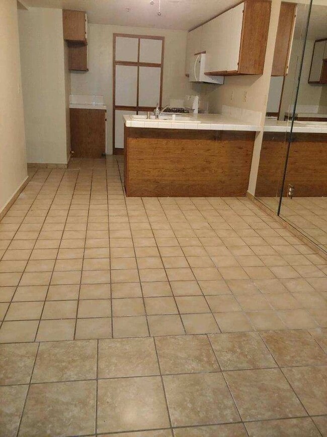 Photo - 44500 15th St E