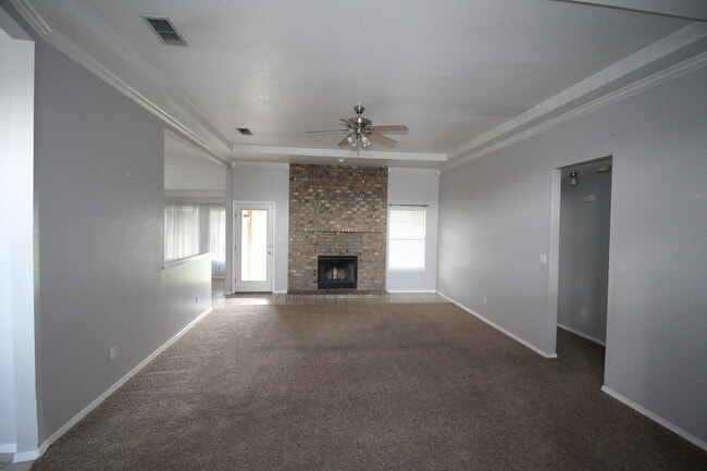 Photo - 2300 Northglen Dr