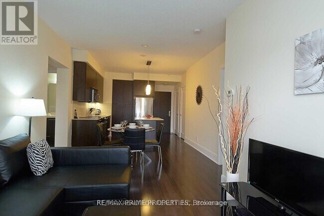 Photo - 70 Roehampton Ave Unit 1319