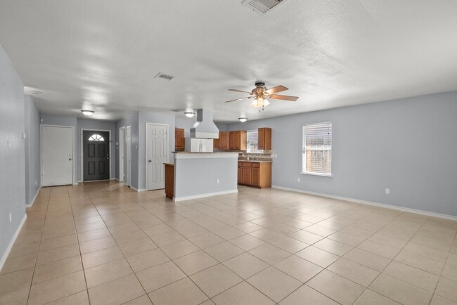 Building Photo - 1631 Quail Run