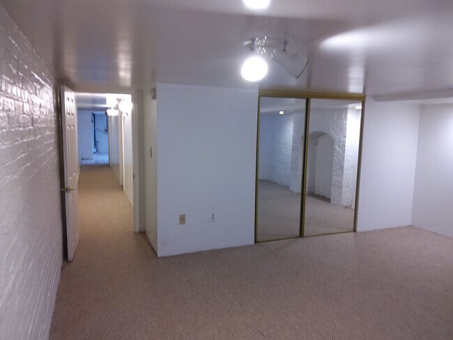 Photo - 2833 St Paul St Unit 1