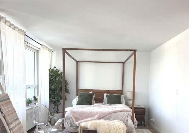 Photo - 88 W Schiller St Unit 1707L