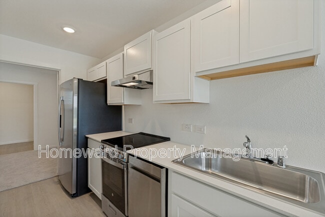 Photo - 1037 Bishop Creek Dr