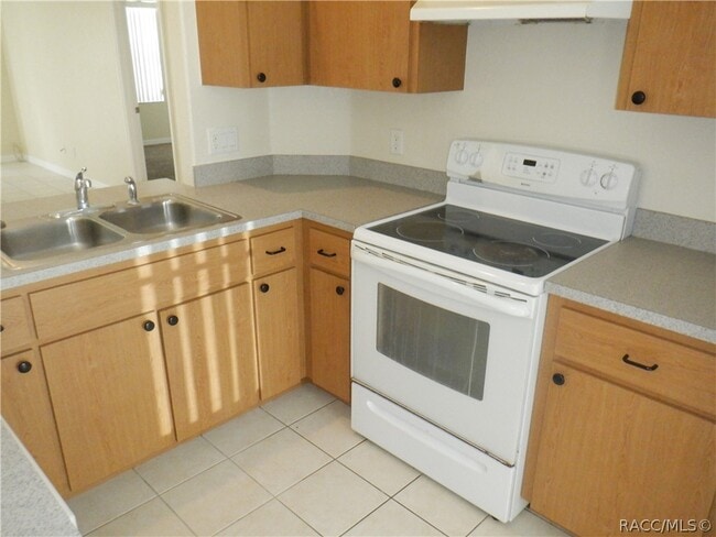 Photo - 2004 Silverwood St