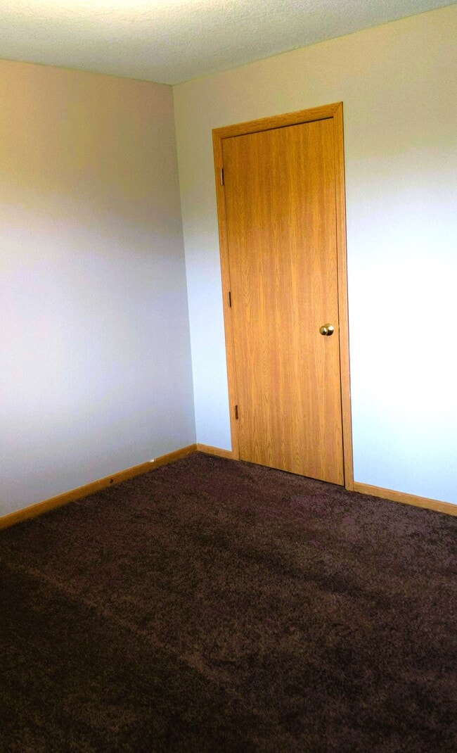 Goldfinch Meadows Apartments - Cedar Rapids, IA | ForRent.com