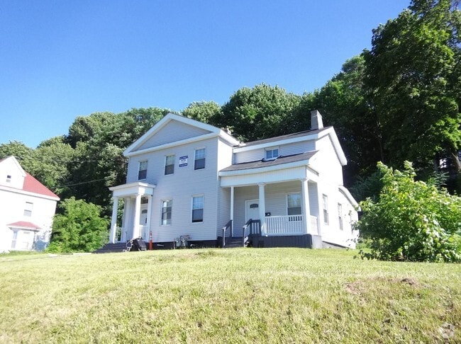 Building Photo - 1436 E Genesee St Rental