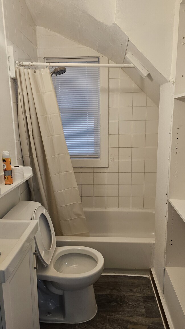 Photo - 585 Case Ave Unidad 1