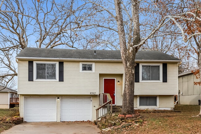 Photo - 8502 Pershing Rd House