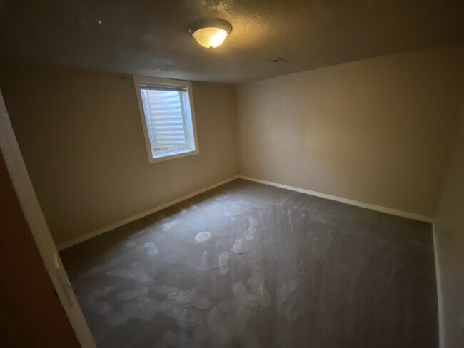 Cozy apartment in Potter Highlands!

Available Now!
