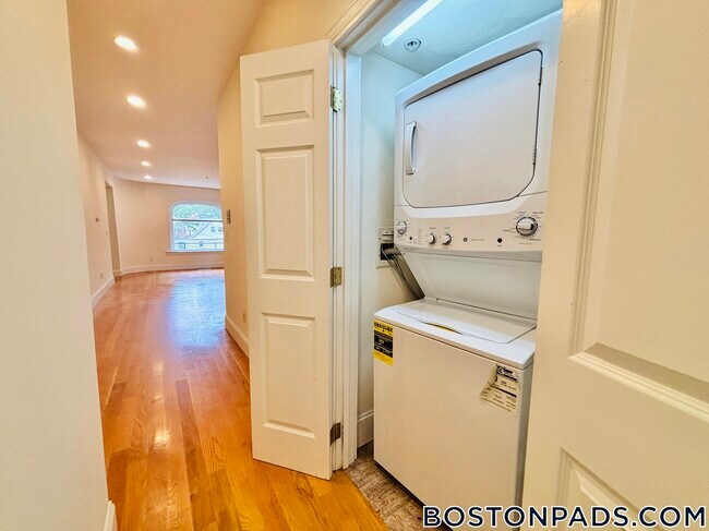 Photo - 10 Selkirk Rd Unit 2