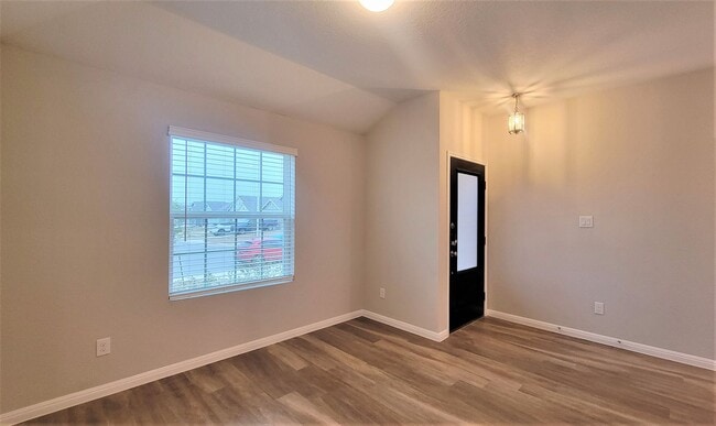 Photo - 3/2 in VOSS FARMS