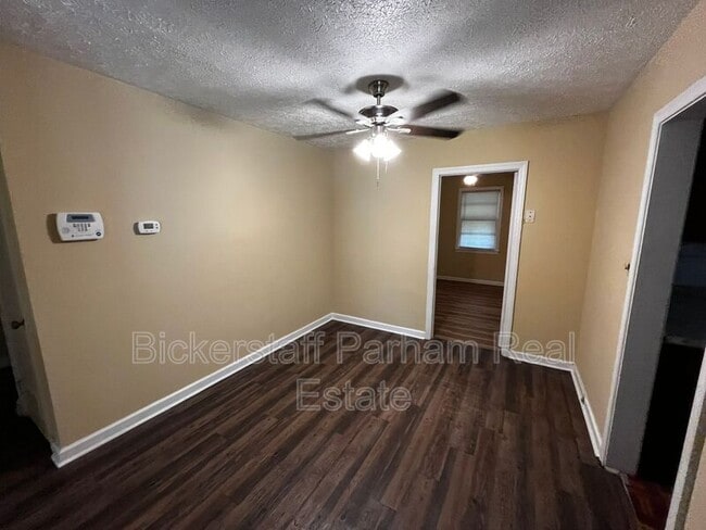 Photo - 4445 Sims St