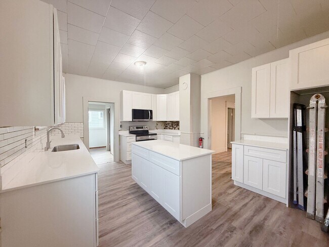 Photo - 1016 High St