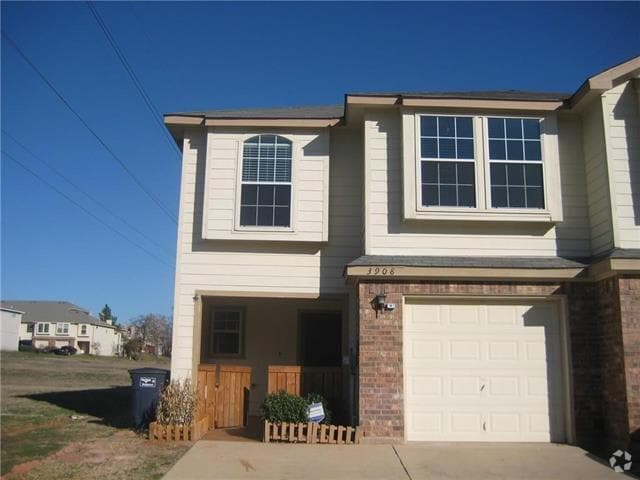 Building Photo - 3908 Oceanside Dr Rental