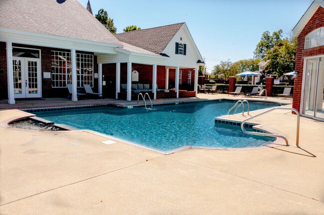 Building Photo - Inverness Apartments