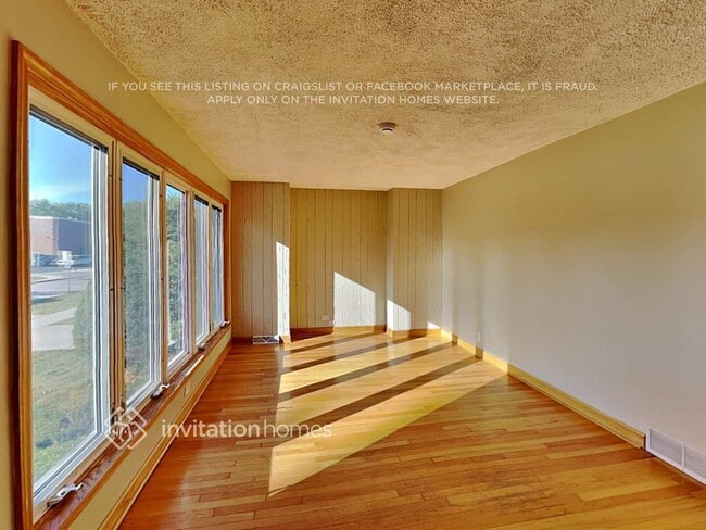 Photo - 4329 Madison Ave