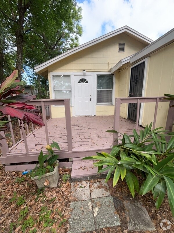 Building Photo - 1409 S Westmoreland Dr Rental