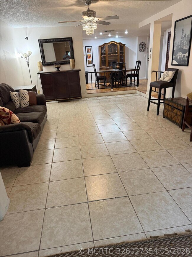 Photo - 3720 Inverrary Dr Unit 1f