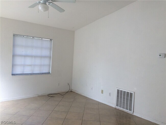 Photo - 19237 Tangerine Rd