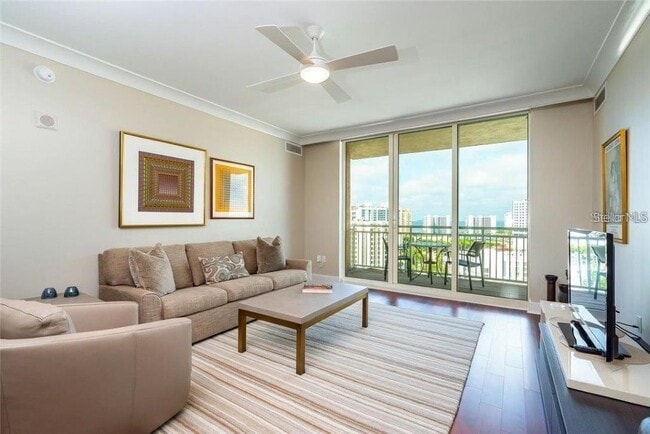 Photo - 1350 Main St Unit 1404