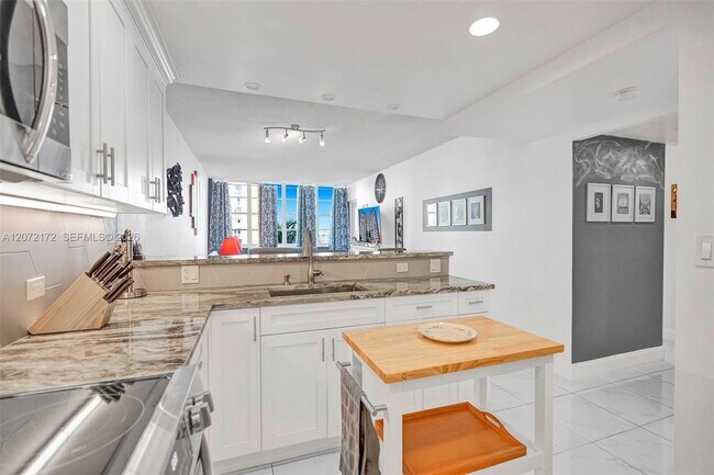 Photo - 1351 NE Miami Gardens Dr Unit 424E