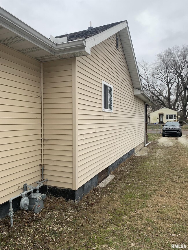 Photo - 803 E London Ave