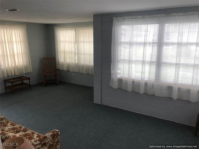 Photo - 1119 Wesley St