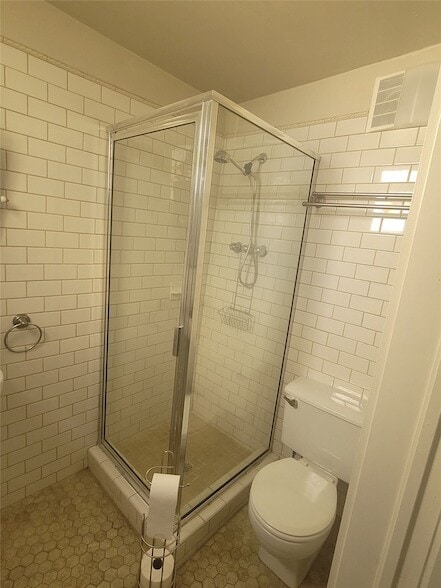 Photo - 1006 Sealy Ave