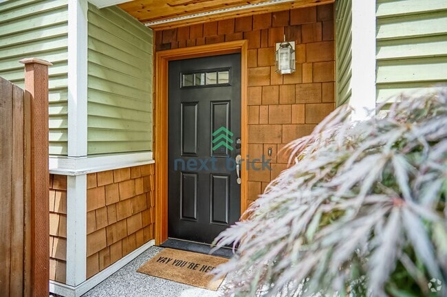 Building Photo - 3 BED & 3 BATH TOWNHOME FOR RENT