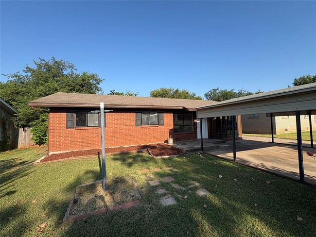 2605 Queensbury Rd