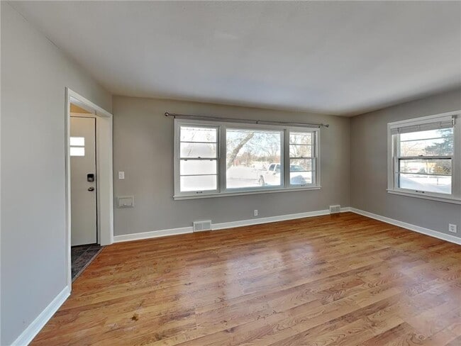 Photo - 7501 W Lake St