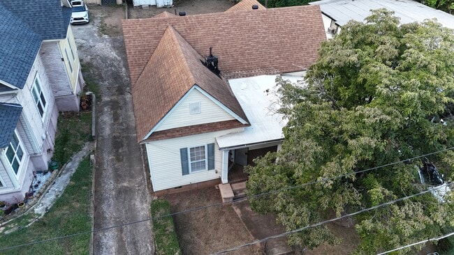 Photo - 227 Hendrix Ave SW