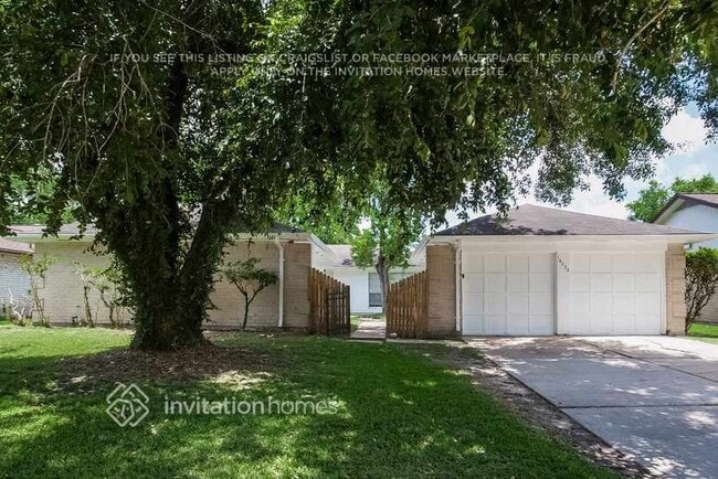 Building Photo - 16223 Barcelona Dr