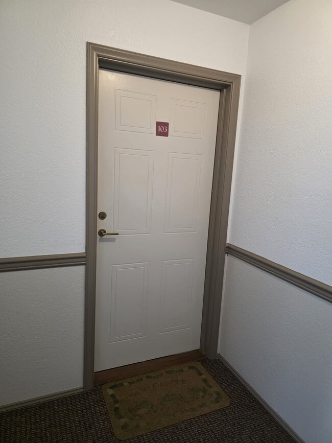 Photo - 8653 Avondale Rd NE Unit B103