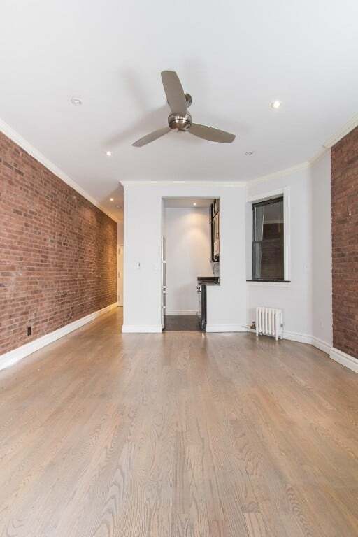 Photo - 724 Tenth Ave (49th & 50th St), #3B Unit 3B