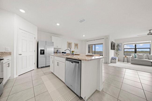 Photo - 1893 Capital Dr SE