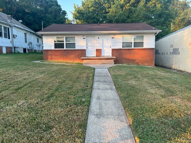 Building Photo - 3702 Whittle Springs Rd Unit 3704