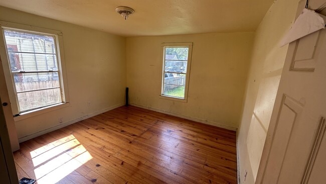 Photo - 4735 Clayton Dr