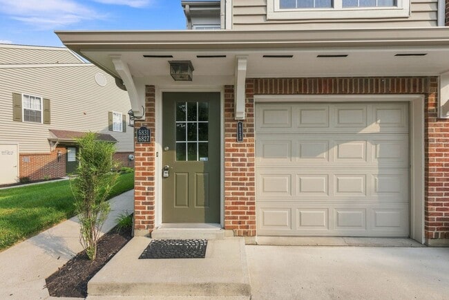 6823 Cloudscape Way