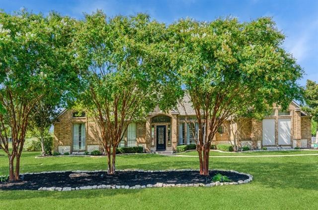 Photo - 819 Equestrian Dr