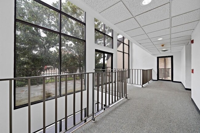 Photo - 3025 Walnut Bend Ln Unidad 38
