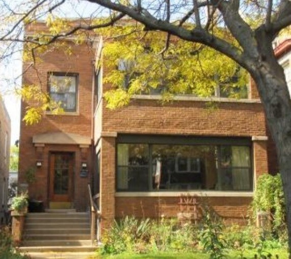 Frente del edificio - 6426 N Lakewood Ave Unidad 1