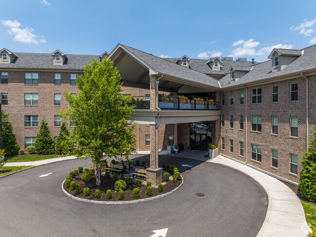 The Manor at Totowa - The Manor at Totowa Apartments