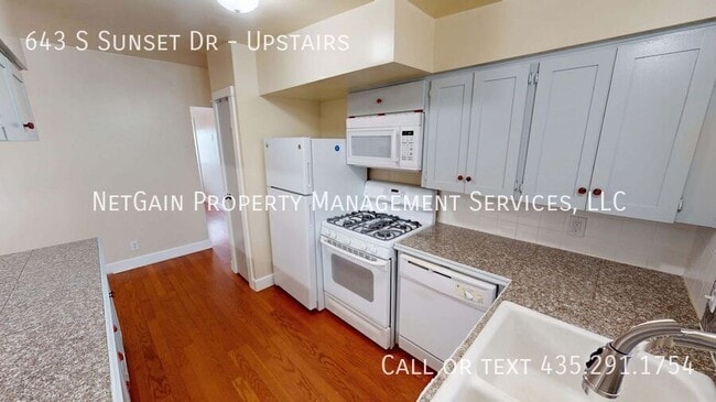 Photo - 643 S Sunset Dr Unit Upstairs