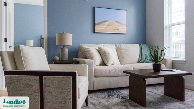 Building Photo - 650 N Main St