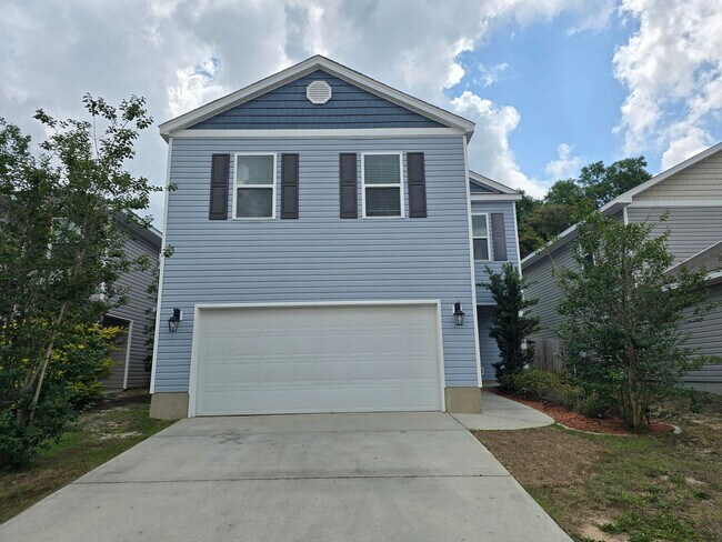 Charming 2-Story Home in Magnolia Bend - Charming 2-Story Home in Magnolia Bend