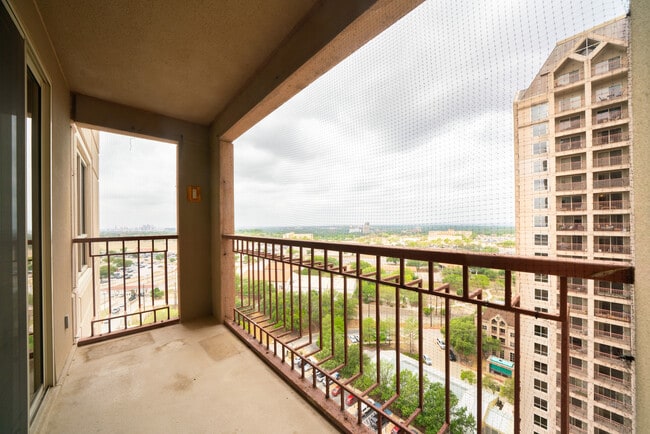 Photo - 1 Towers Park Ln Unidad 1614
